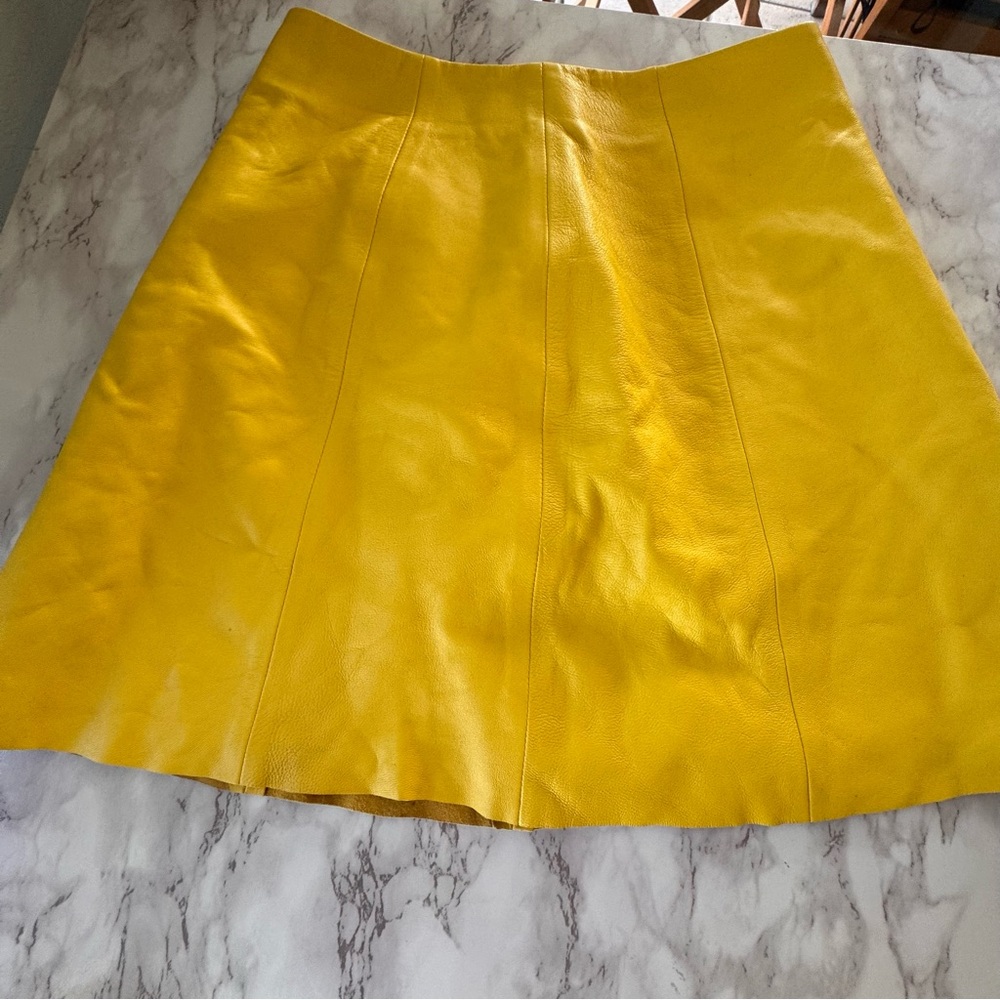 VEDA Leather Yellow Mini Skirt Sz 2